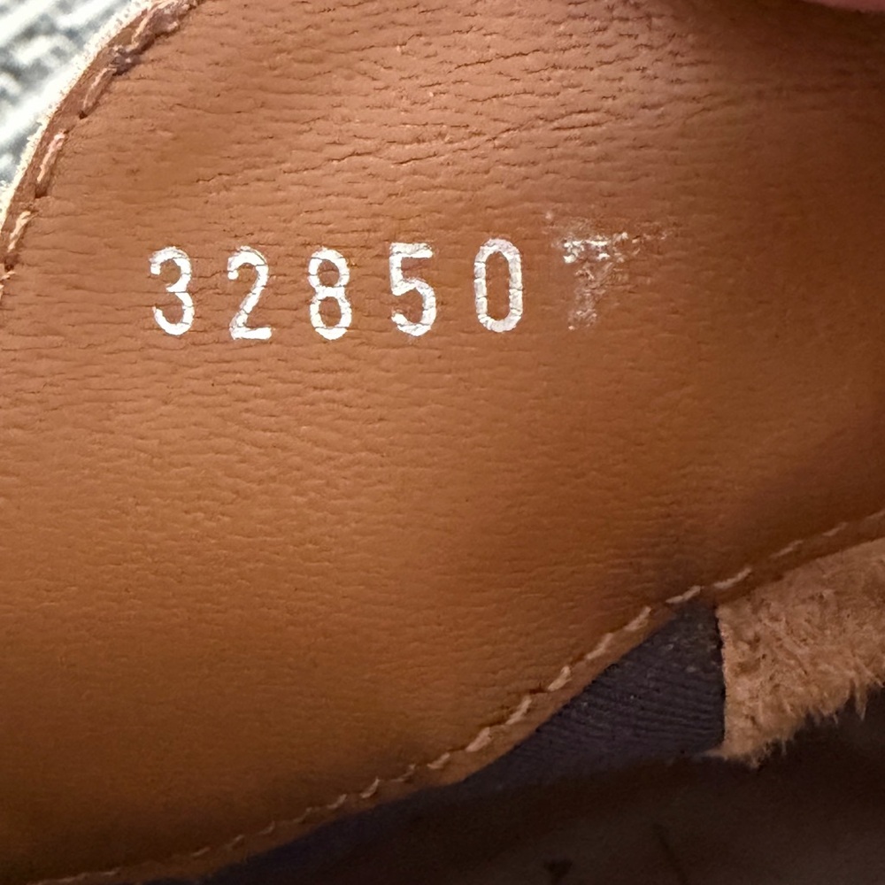Aquatalia Fiamma Weatherproof Taupe Suede Almond Toe Bootie Weatherproof Size 9 - Picture 11 of 11